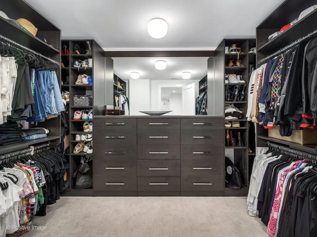 5 Oak Brook Club Drive Oak Brook IL 60523