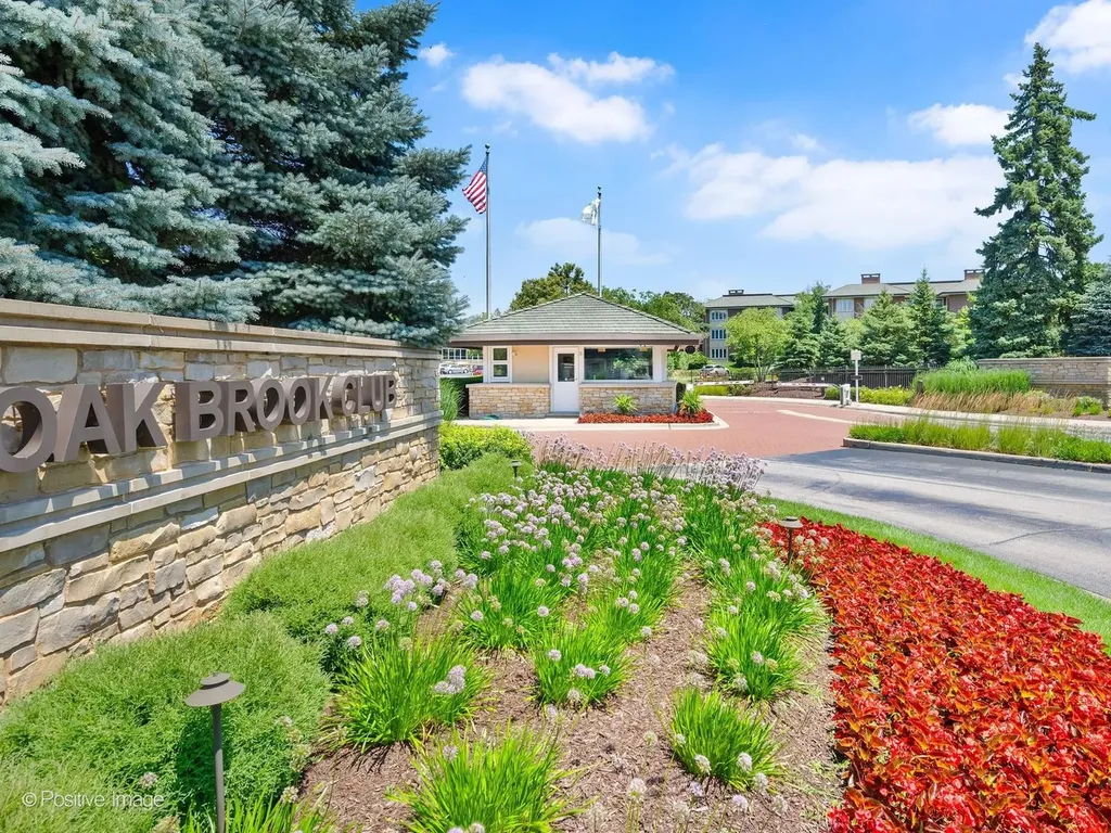 5 Oak Brook Club Drive Oak Brook IL 60523
