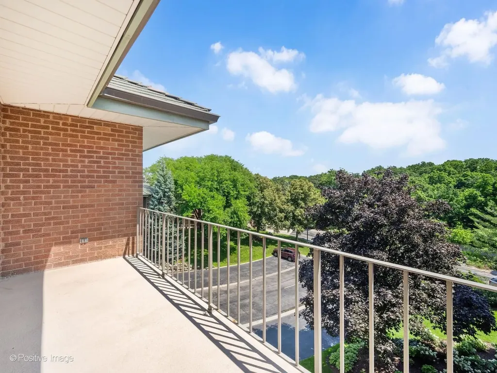 5 Oak Brook Club Drive Oak Brook IL 60523