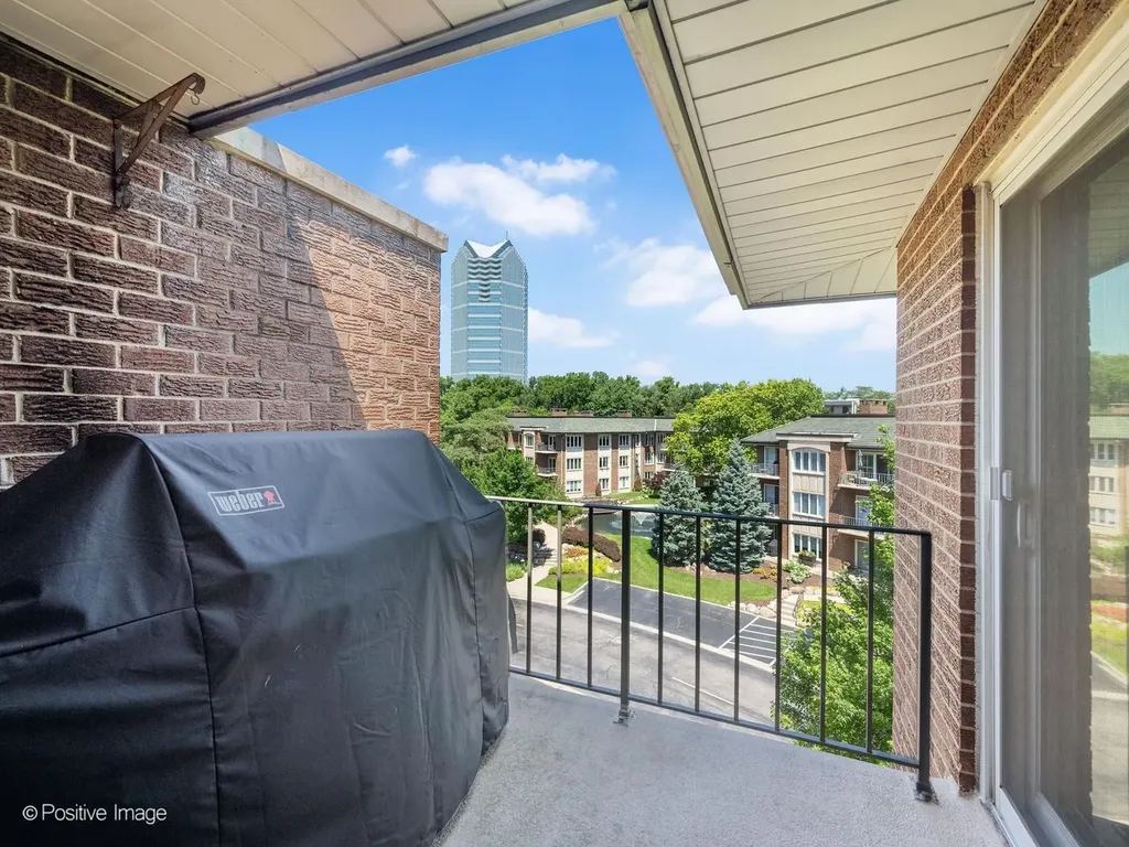 5 Oak Brook Club Drive Oak Brook IL 60523
