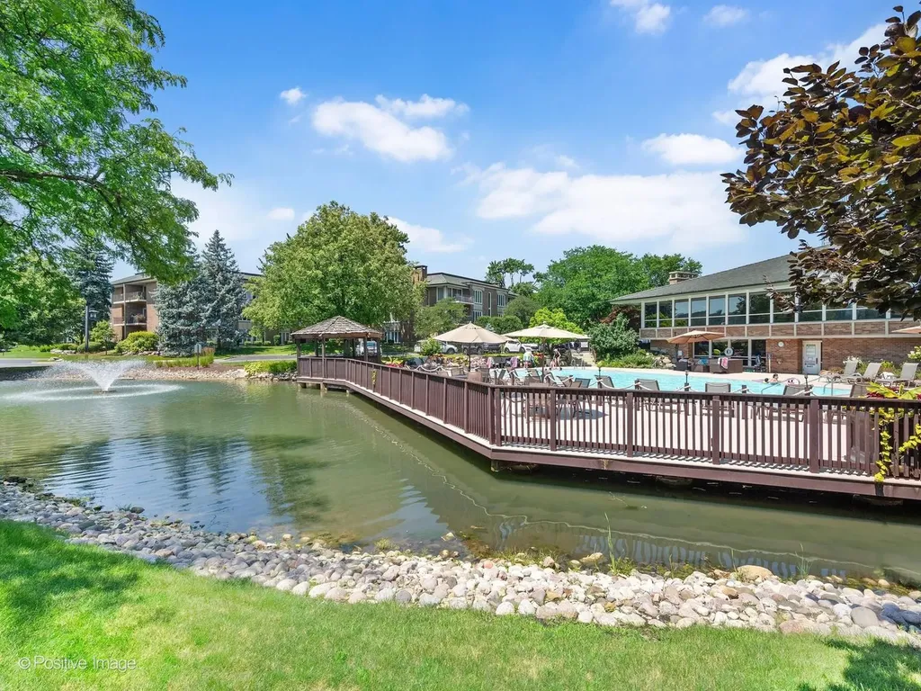 5 Oak Brook Club Drive Oak Brook IL 60523