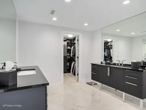 5 Oak Brook Club Drive Oak Brook IL 60523