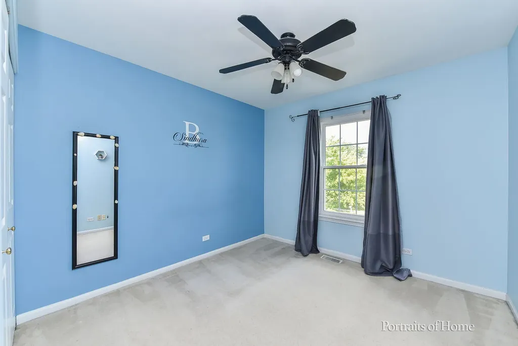 1302 Dunbarton Drive Aurora IL 60502