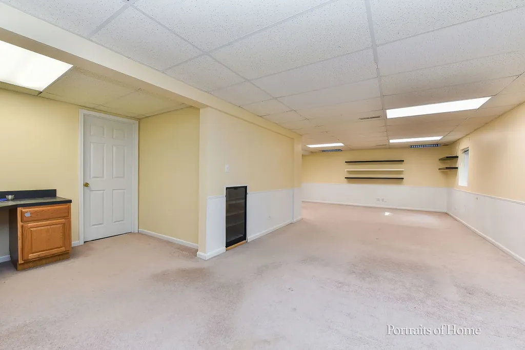 1302 Dunbarton Drive Aurora IL 60502