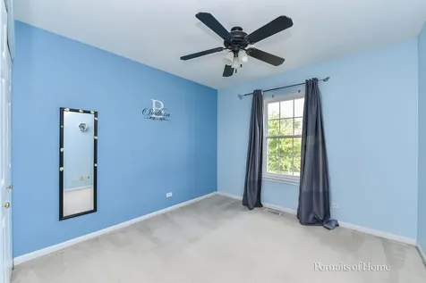 1302 Dunbarton Drive Aurora IL 60502