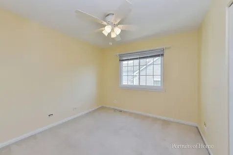 1302 Dunbarton Drive Aurora IL 60502