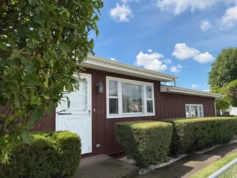 1631 North Oak Avenue Round Lake Beach IL 60073
