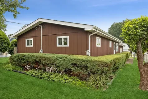 1631 North Oak Avenue Round Lake Beach IL 60073