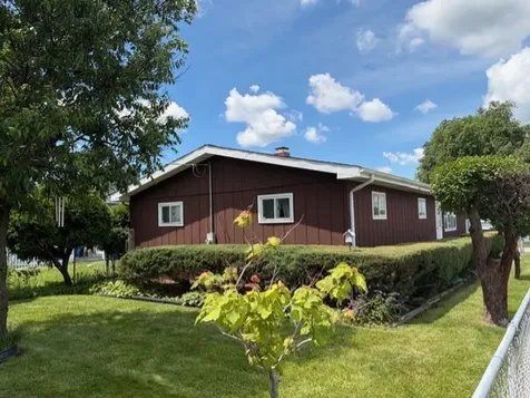1631 North Oak Avenue Round Lake Beach IL 60073