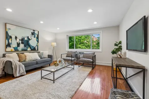 1234 Elmwood Avenue Evanston IL 60202