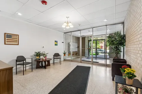 1234 Elmwood Avenue Evanston IL 60202