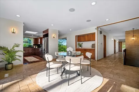 431 Maplewood Drive Barrington IL 60010