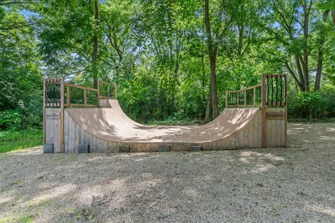 431 Maplewood Drive Barrington IL 60010