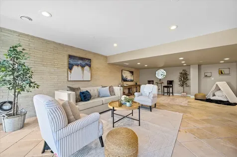 431 Maplewood Drive Barrington IL 60010
