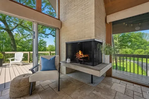 431 Maplewood Drive Barrington IL 60010