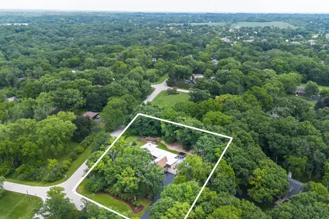 431 Maplewood Drive Barrington IL 60010