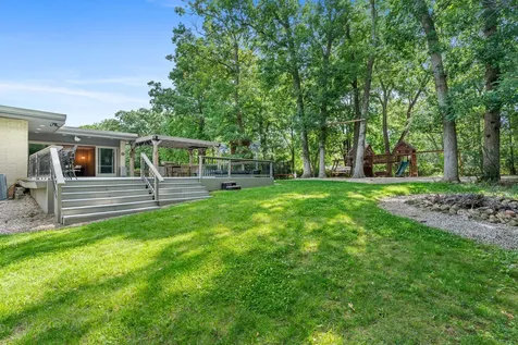 431 Maplewood Drive Barrington IL 60010