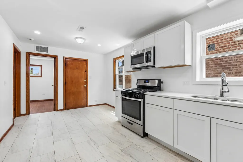 7125 South Kedzie Avenue Chicago IL 60629