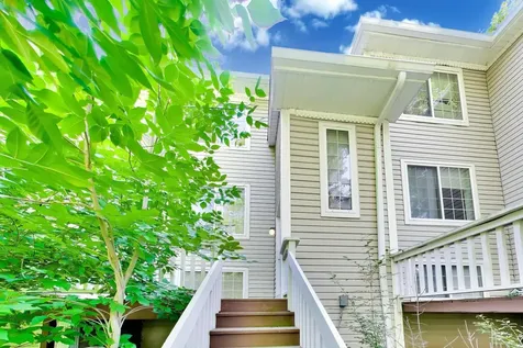 261 West Whispering Oaks Lane Round Lake IL 60073