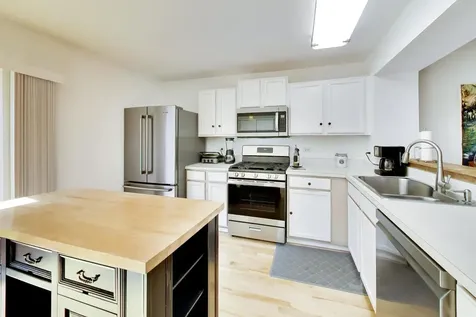 261 West Whispering Oaks Lane Round Lake IL 60073