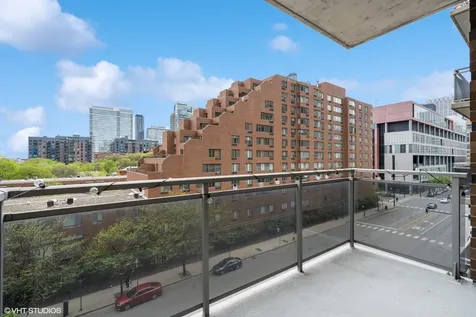 1 East 8th Street Chicago IL 60605