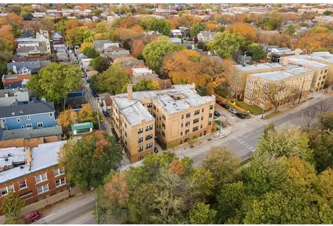 4220 North Clark Street Chicago IL 60613