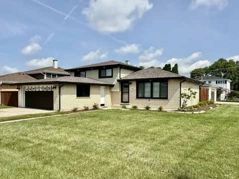 5400 138TH Street Crestwood IL 60418