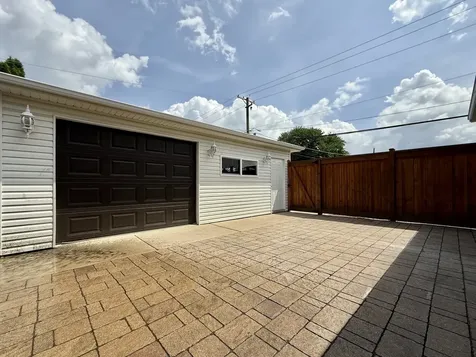 5400 138TH Street Crestwood IL 60418