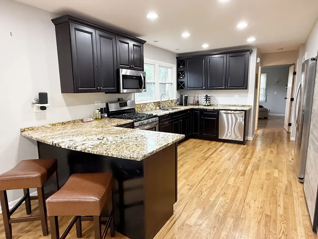 4388 Lincoln Court Rolling Meadows IL 60008