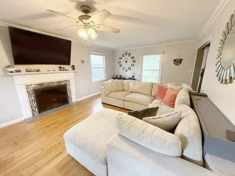 4388 Lincoln Court Rolling Meadows IL 60008