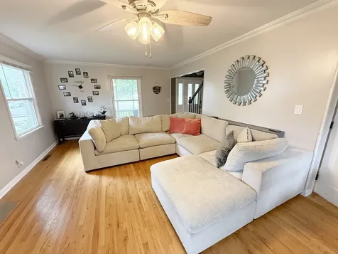 4388 Lincoln Court Rolling Meadows IL 60008