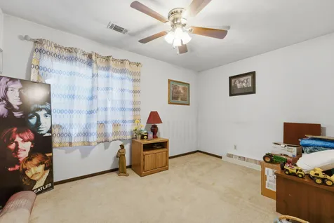 1299 48TH Avenue East Moline IL 61244