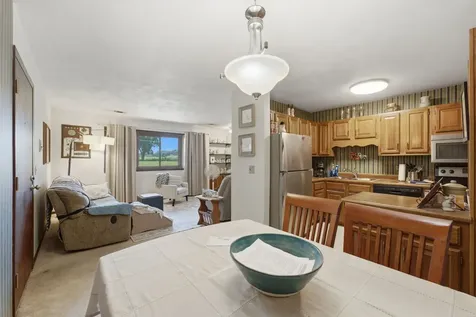 1299 48TH Avenue East Moline IL 61244