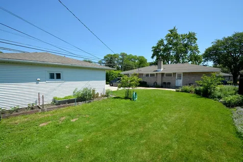 7542 Lowell Avenue Skokie IL 60076