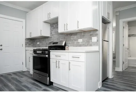 3821 North Greenview Avenue Chicago IL 60613