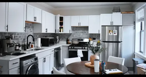 839 West Cornelia Avenue Chicago IL 60657