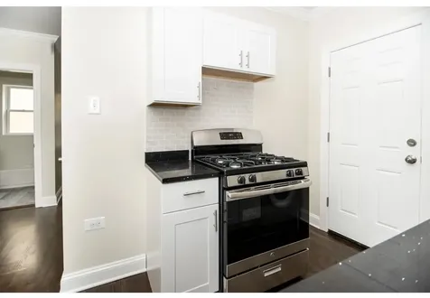 3817 North Greenview Avenue Chicago IL 60613