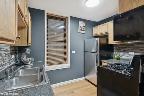 1920 West Dickens Avenue Chicago IL 60614