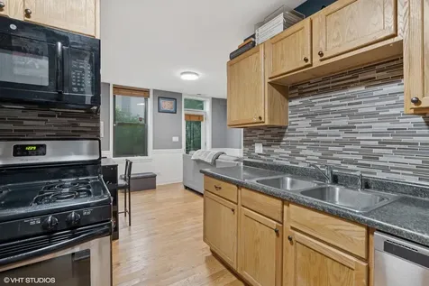 1920 West Dickens Avenue Chicago IL 60614