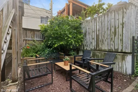 1920 West Dickens Avenue Chicago IL 60614
