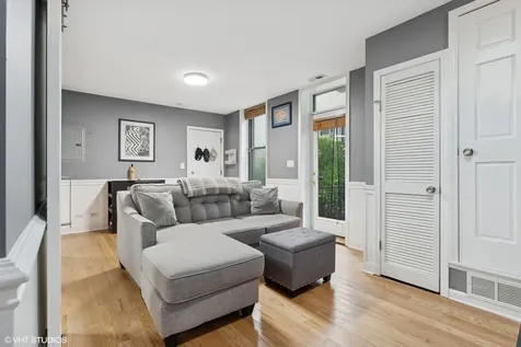 1920 West Dickens Avenue Chicago IL 60614