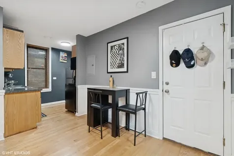1920 West Dickens Avenue Chicago IL 60614