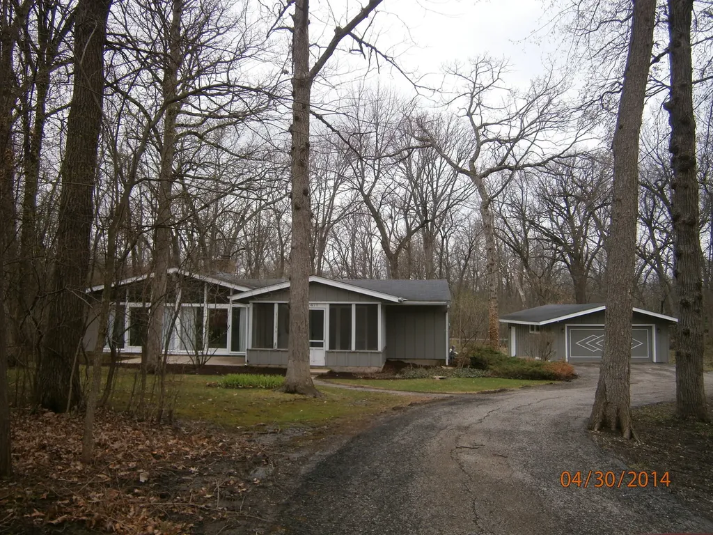 471 South Saint Marys Road Libertyville IL 60048