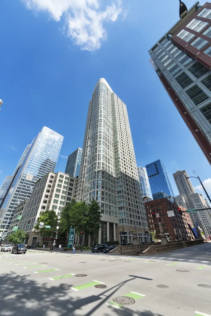 345 North La Salle Street Chicago IL 60654