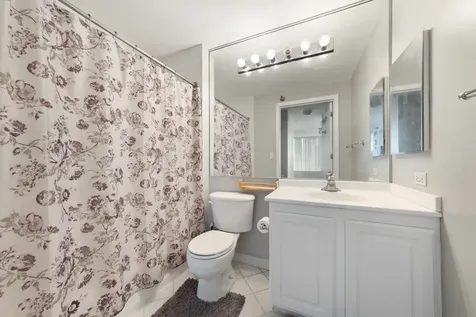345 North La Salle Street Chicago IL 60654