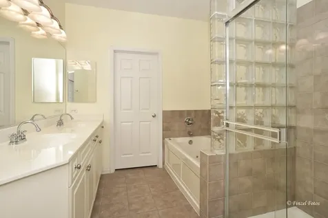 330 Sundown Court Wauconda IL 60084
