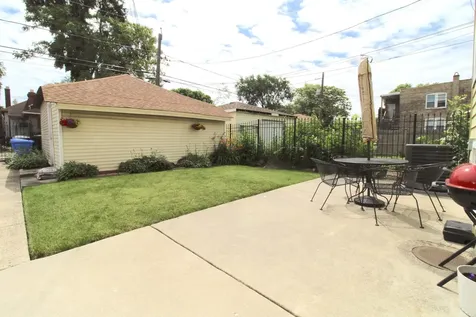 1519 North Linder Avenue Chicago IL 60651