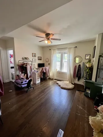 3703 North Hoyne Avenue Chicago IL 60618