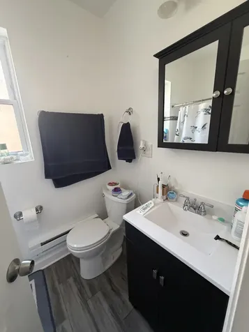 646 West Roscoe Avenue Chicago IL 60657