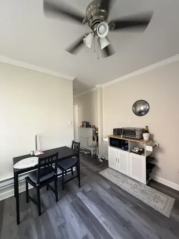 646 West Roscoe Avenue Chicago IL 60657
